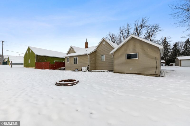 110 1st St E, Maple Lake, MN 55358