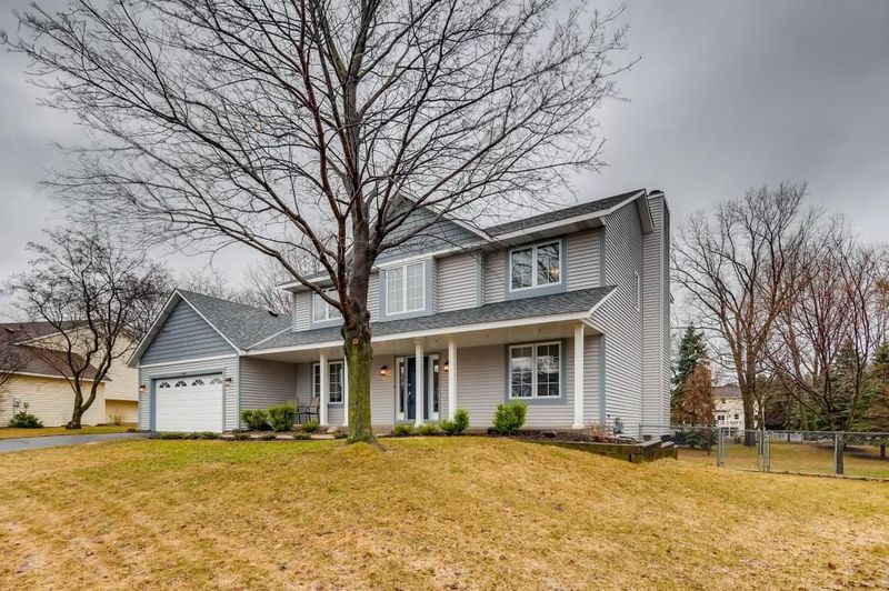 4725 Stratford Ln, Eagan, MN 55123