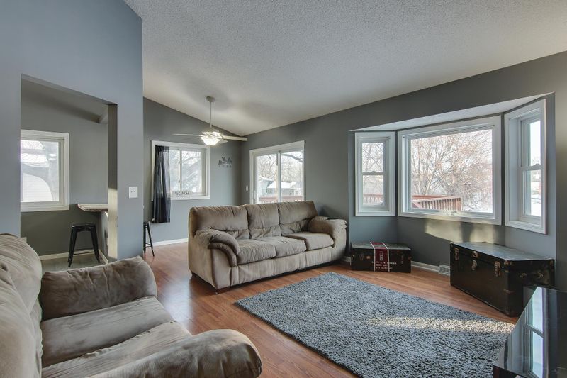 5323 Upper 182nd St W, Farmington, MN 55024