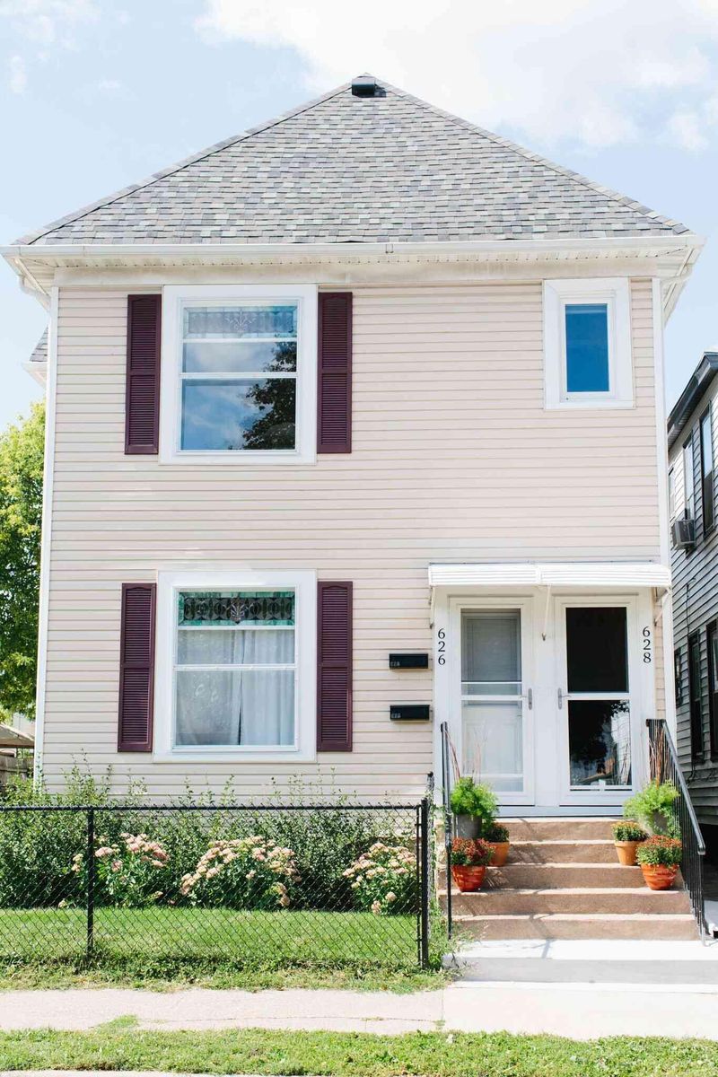 626 Adams St NE, Minneapolis, MN 55413