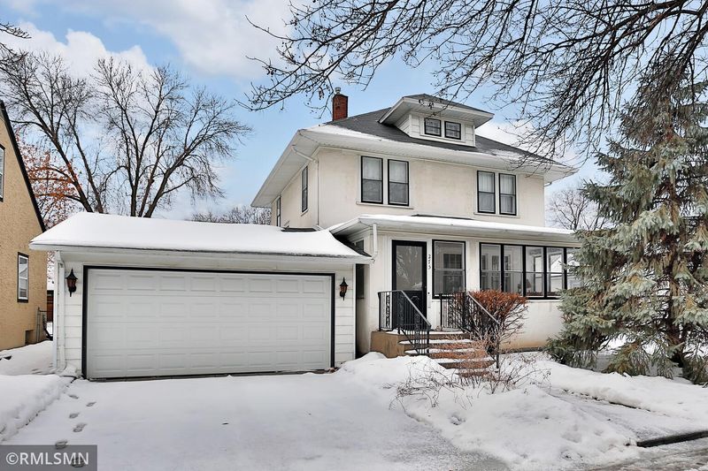275 Syndicate St S, Saint Paul, MN 55105
