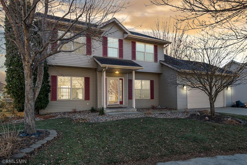 1312 Edenborough Ln NW, Rochester, MN 55901