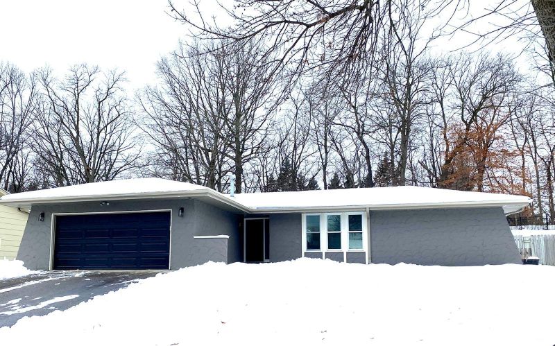 6481 Pineview Ln N, Maple Grove, MN 55369