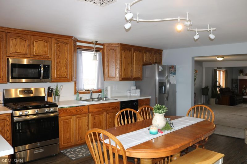 5936 210th St W, Faribault, MN 55021