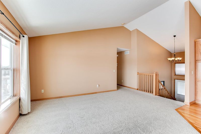 232 Creekside Dr, Eagle Lake, MN 56024
