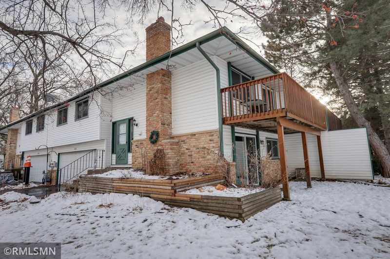 1658 Hickory Hill Dr, Eagan, MN 55122