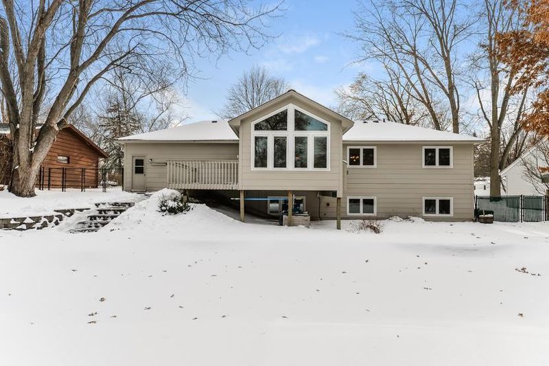 408 W 76th St, Chanhassen, MN 55317