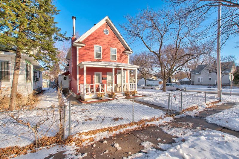 1043 Edmund Ave, Saint Paul, MN 55104