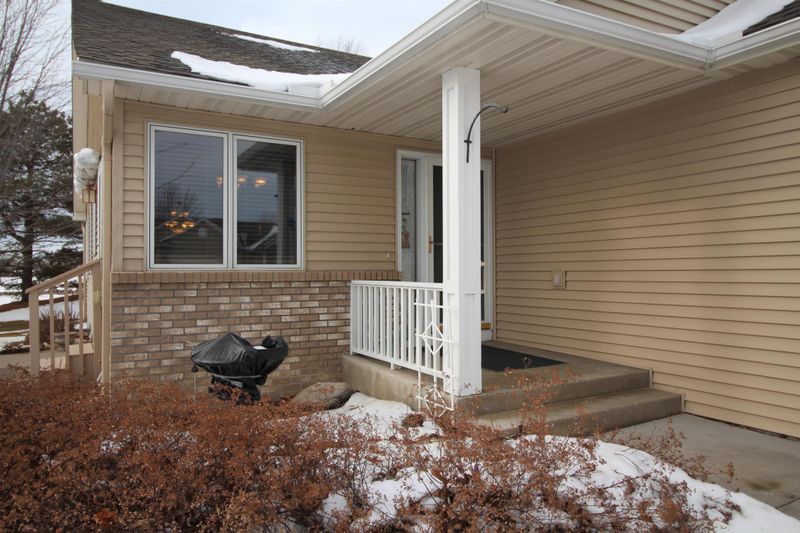 1401 Blue Flag Ct, Northfield, MN 55057