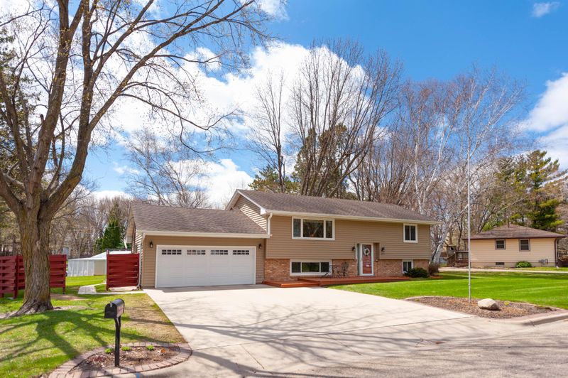 275 Spruce Dr E, Annandale, MN 55302