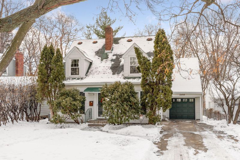 2490 Beverly Rd, Saint Paul, MN 55104