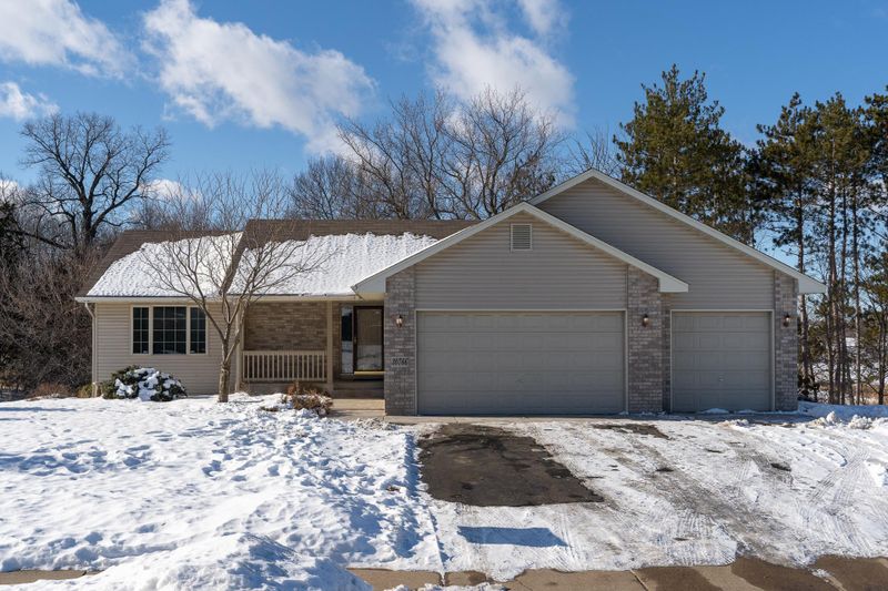 30766 Marigold Ln, Lindstrom, MN 55045
