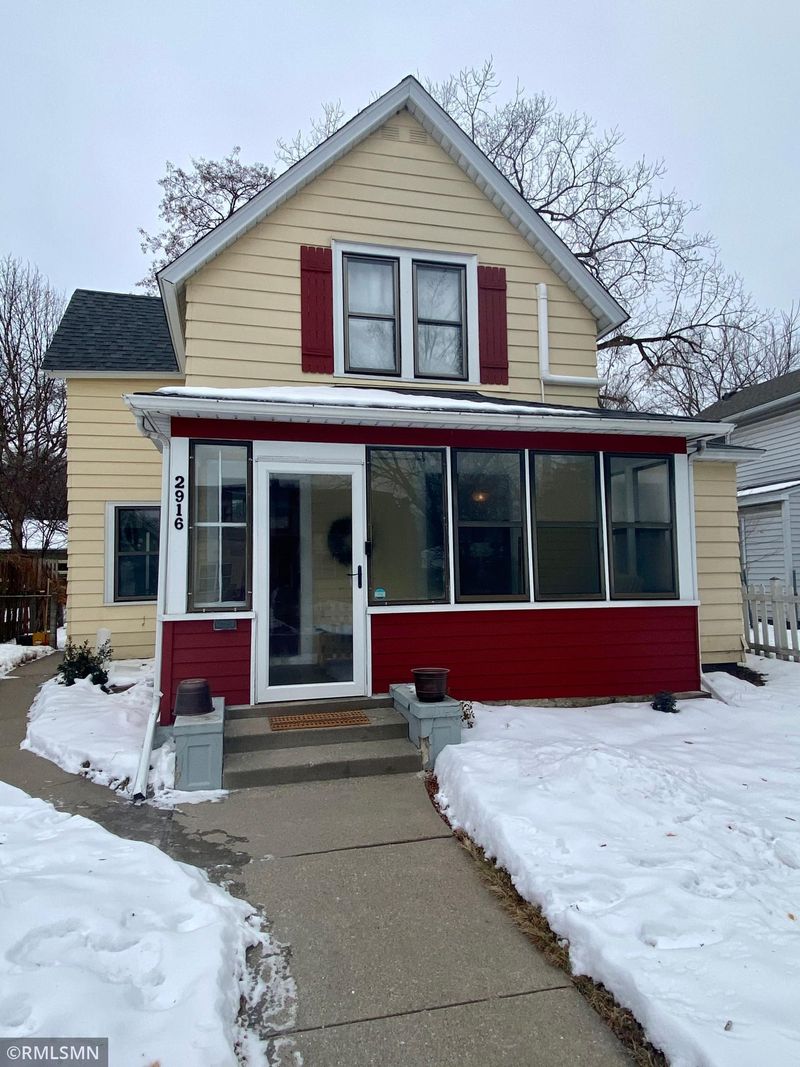 2916 31st Ave S, Minneapolis, MN 55406