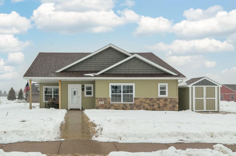 271 Gateway Pw, Osceola, WI 54020