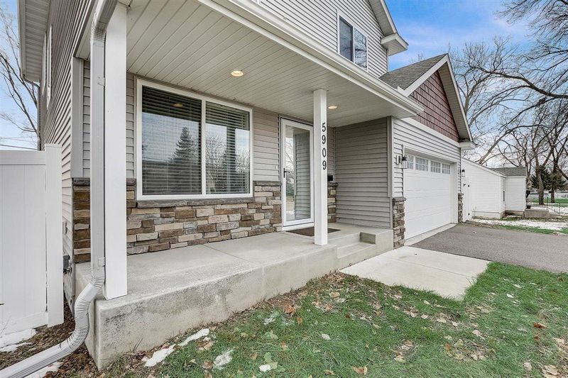 5909 Main St NE, Fridley, MN 55432
