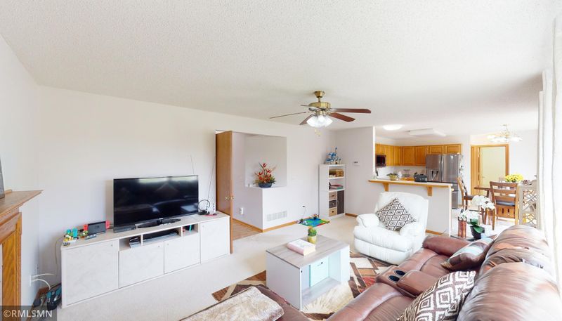 15972 Fennel Ct, Apple Valley, MN 55124