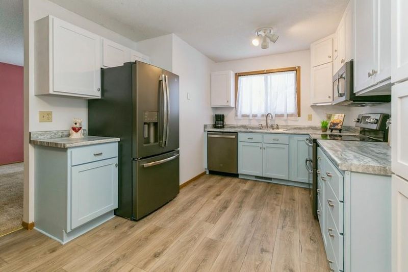 13294 90th Pl N, Maple Grove, MN 55369
