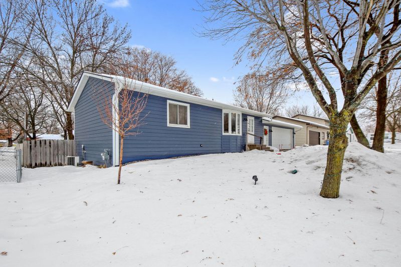 105 Summit Dr NE, Saint Michael, MN 55376