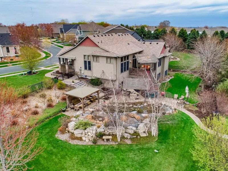 16867 E Lake Dr, Lakeville, MN 55044