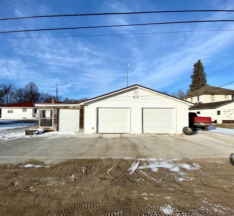 516 S Broadway St, Ellsworth, MN 56129