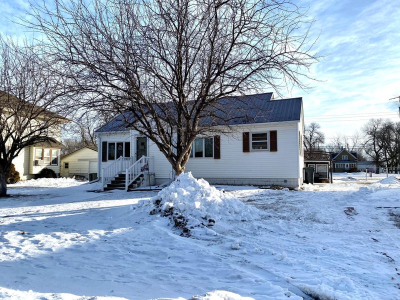 516 S Broadway St, Ellsworth, MN 56129