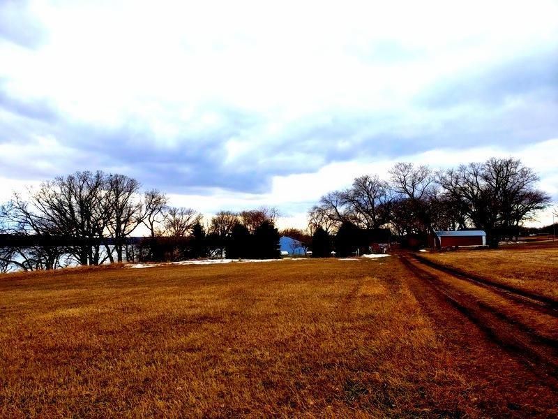 82827 Sidney St, Clinton, MN 56225