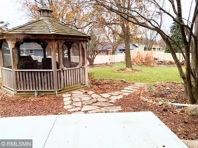 11355 65th Pl N, Maple Grove, MN 55369