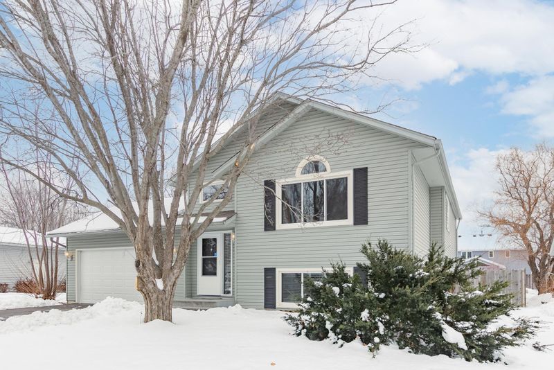 11305 48th Ave N, Plymouth, MN 55442