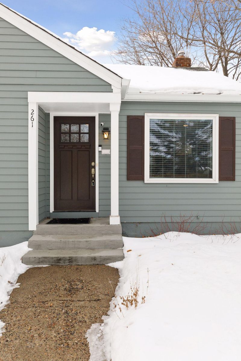 261 Washburn Ave N, Minneapolis, MN 55405