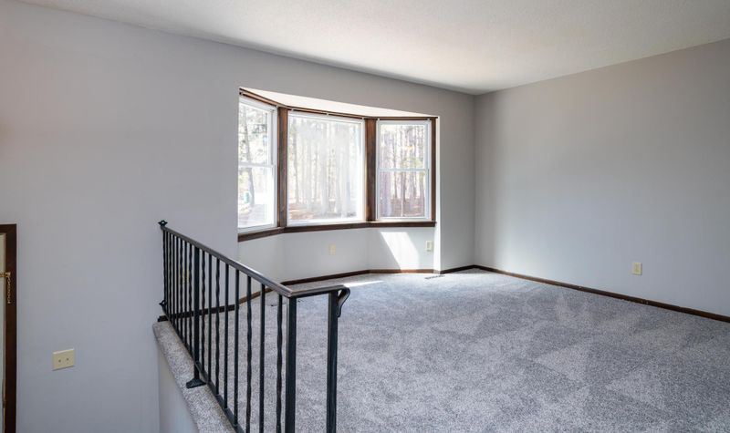 32727 Heather St NW, Cambridge, MN 55008