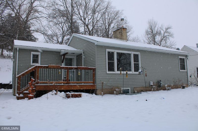 715 S 3rd St, Le Sueur, MN 56058