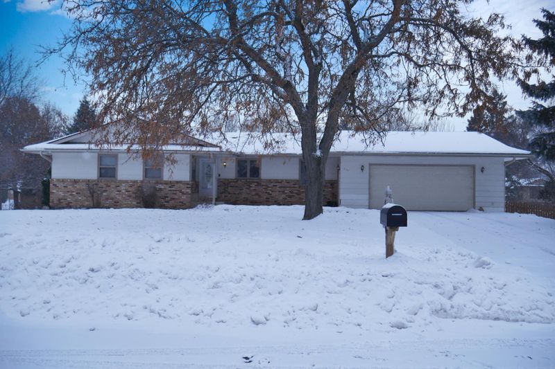 6501 E Fish Lake Rd, Maple Grove, MN 55369