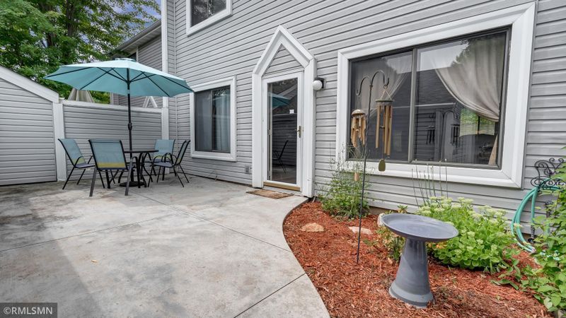 4233 Sylvia Ln N, Shoreview, MN 55126
