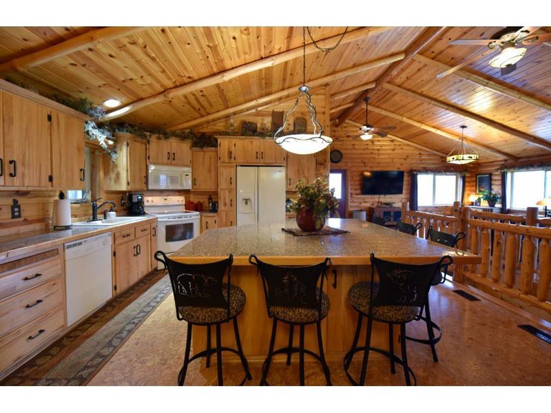 31122 Edgewater Farm Dr, Breezy Point, MN 56472