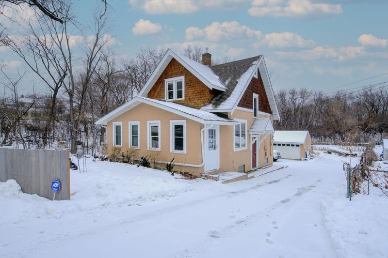 1455 Ames Ave, Saint Paul, MN 55106