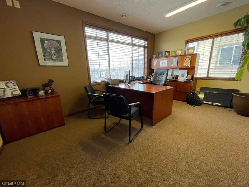 7975 Stone Creek Dr #110, Chanhassen, MN 55317