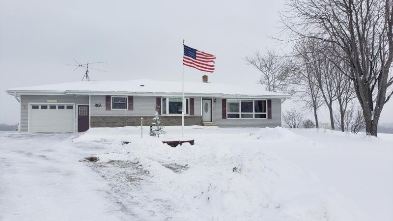 29330 County Road 25, Lewiston, MN 55952