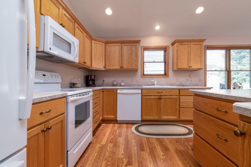 13012 Berrywood Dr, Baxter, MN 56425