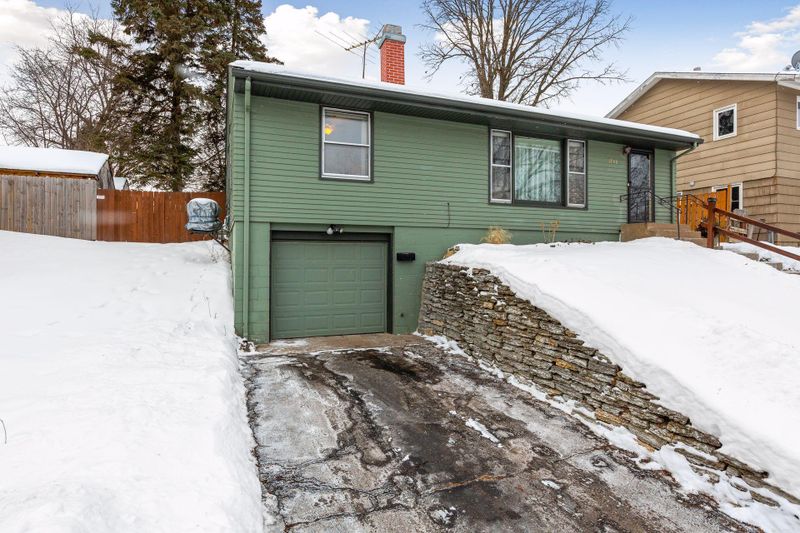 1748 Stillwater Ave, Saint Paul, MN 55106