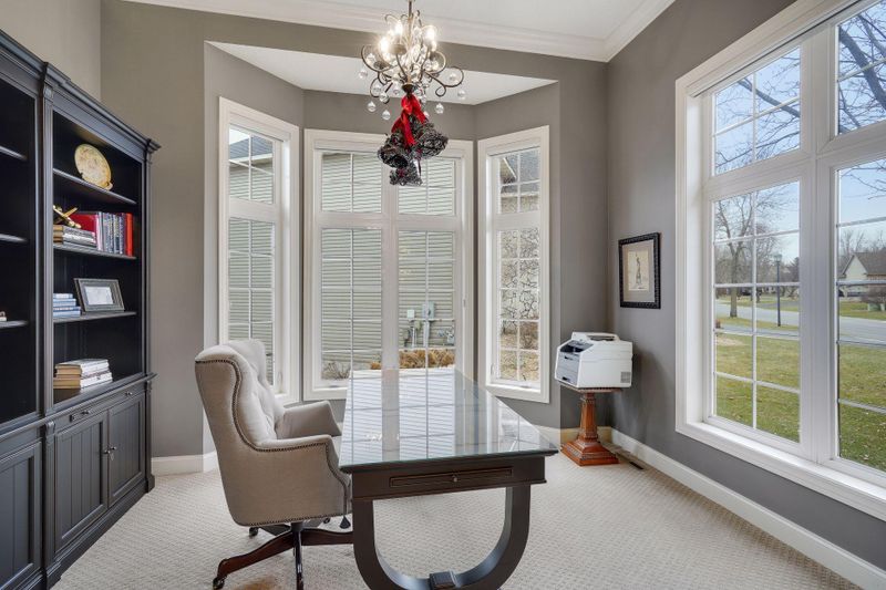 4154 Ethan Dr, Eagan, MN 55123
