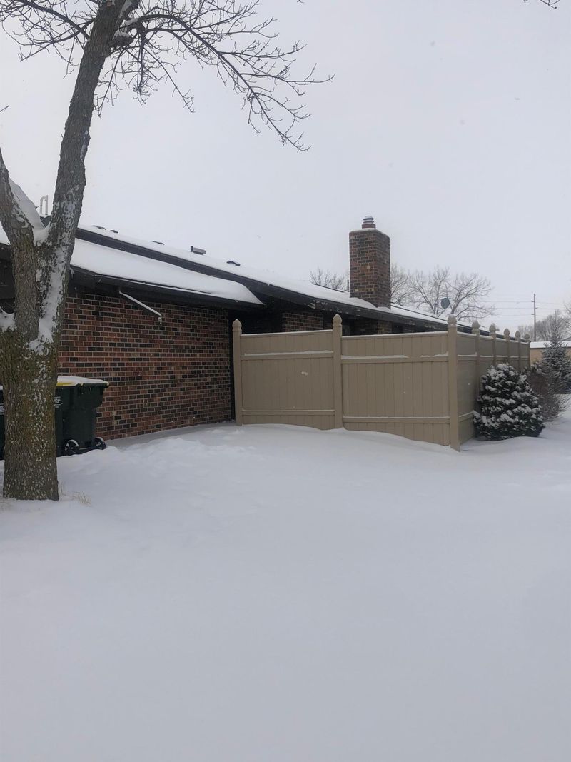 3027 1st Ave NW, Willmar, MN 56201