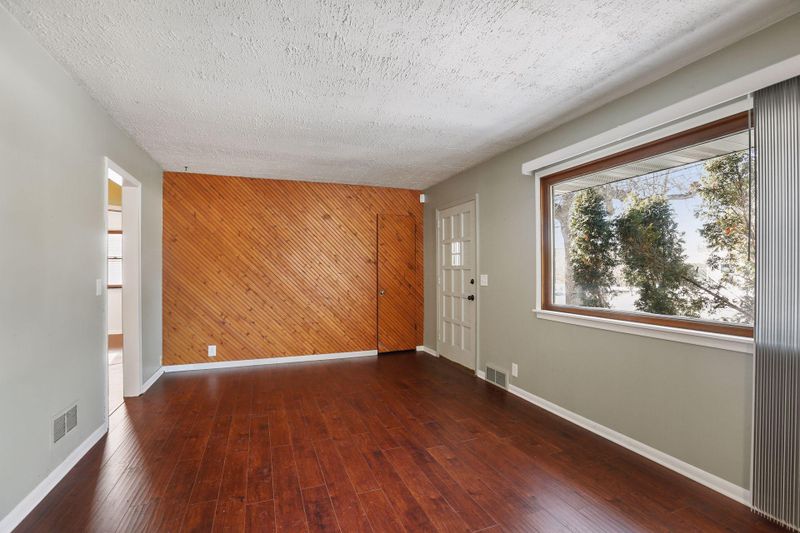 4556 Winnetka Ave N, New Hope, MN 55428