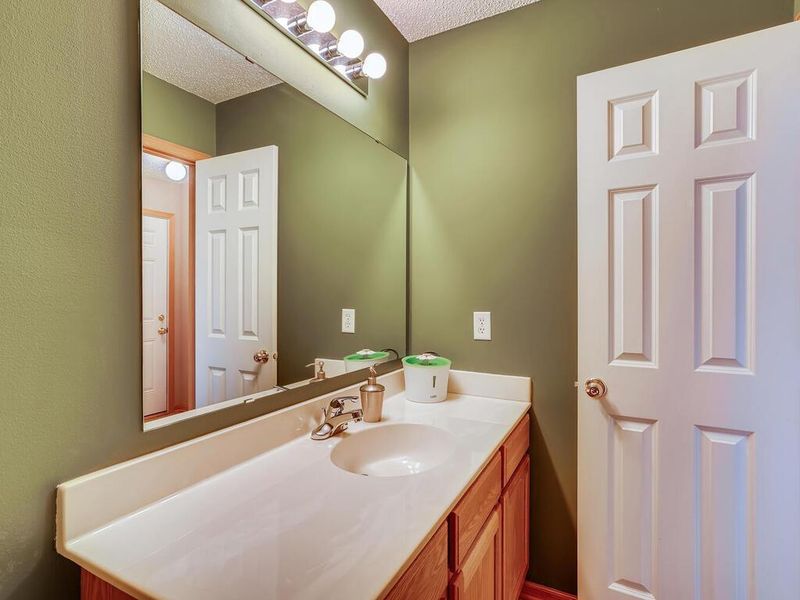 2577 Yellowstone Dr #53, Hastings, MN 55033