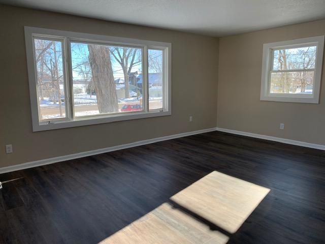 684 North Shore Dr, Forest Lake, MN 55025