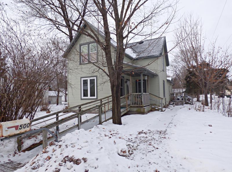 500 5th St SW, Little Falls, MN 56345