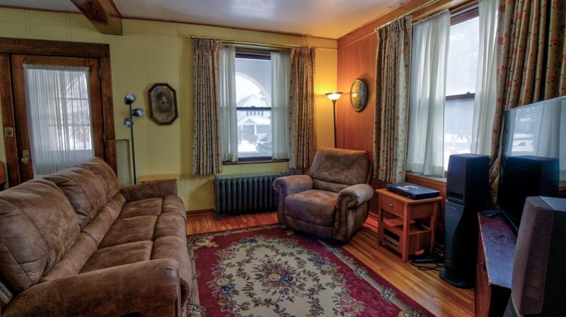 12950 Newell Ave, Lindstrom, MN 55045