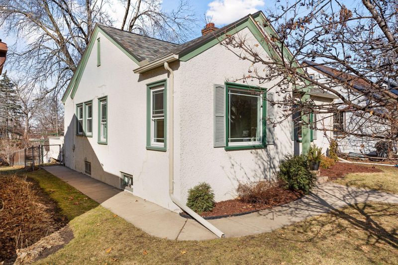 3218 Pierce St NE, Minneapolis, MN 55418