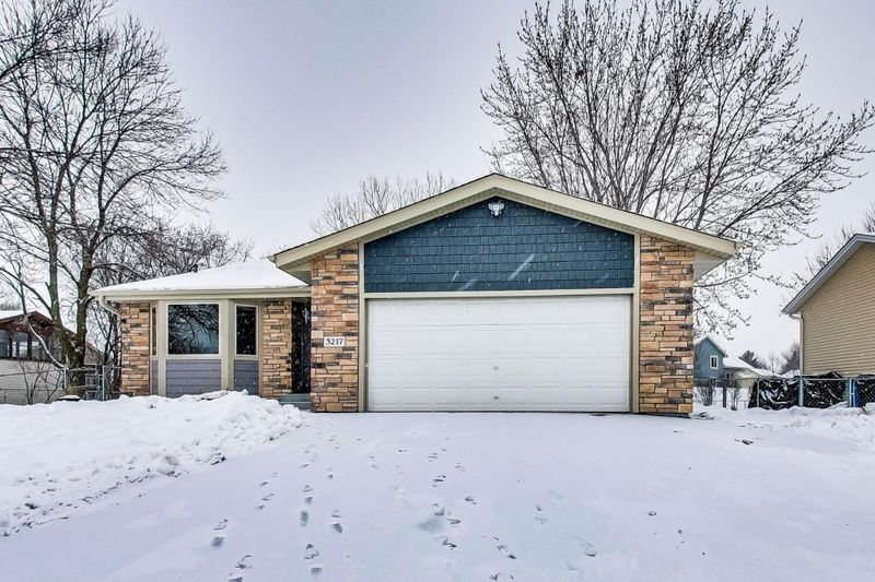 3217 16th Ave, Anoka, MN 55303