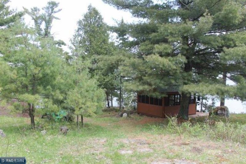 5624 Pine Island S, Tower, MN 55790