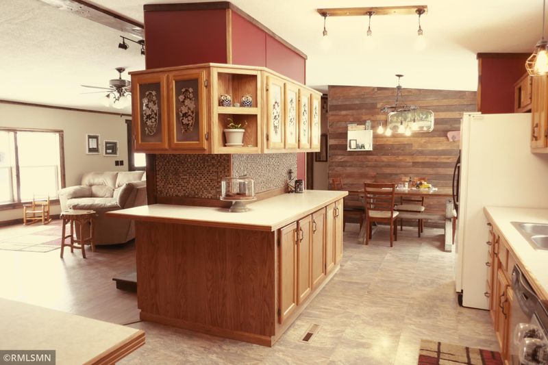 23244 350th St, Badger, MN 56714
